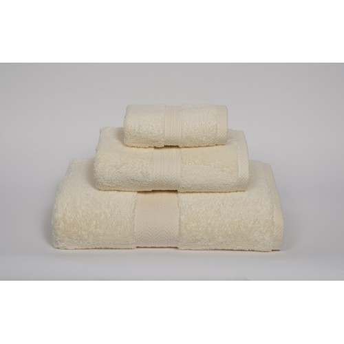 Σετ Πετσέτες 3 τεμ. εκρού 680gr/m2 από εξαιρετικό Αιγυπτιακό νήμα 