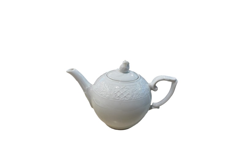 Τσαγιέρα εξαιρετικη΄ς Γερμανικής πορσελάνης 750 ml. Schumann 24x13x15cm