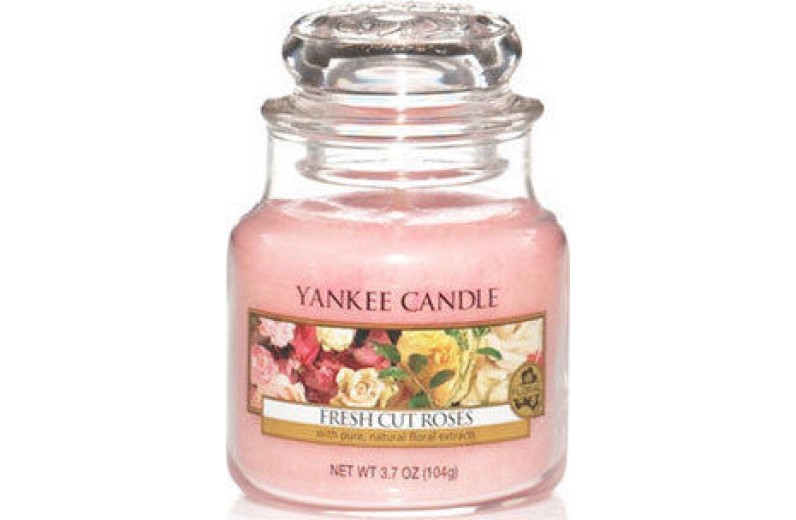 Yankee Candle Αρωματικό Κερί σε Γυάλινο Δοχείο Medium σειρά Fresh Cut Roses 411gr