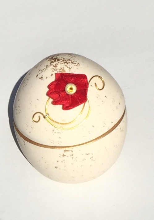 Αυγό χειροποίητο ανοιγόμενο Velvet ivory/red 9X13 εκ.
