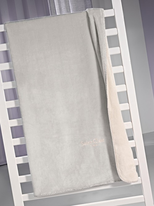 ΠΡΟΣΦΟΡΑ! Κουβέρτα Βρεφική Velvet Silver  δύο όψεων + Δώρο Μαξιλαράκι Διακοσμητικό